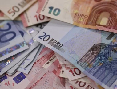 Μειωμένη η εξάρτηση των ελληνικών τραπεζών από τον ELA